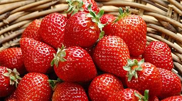 Strawberry Masks for Face & Hair